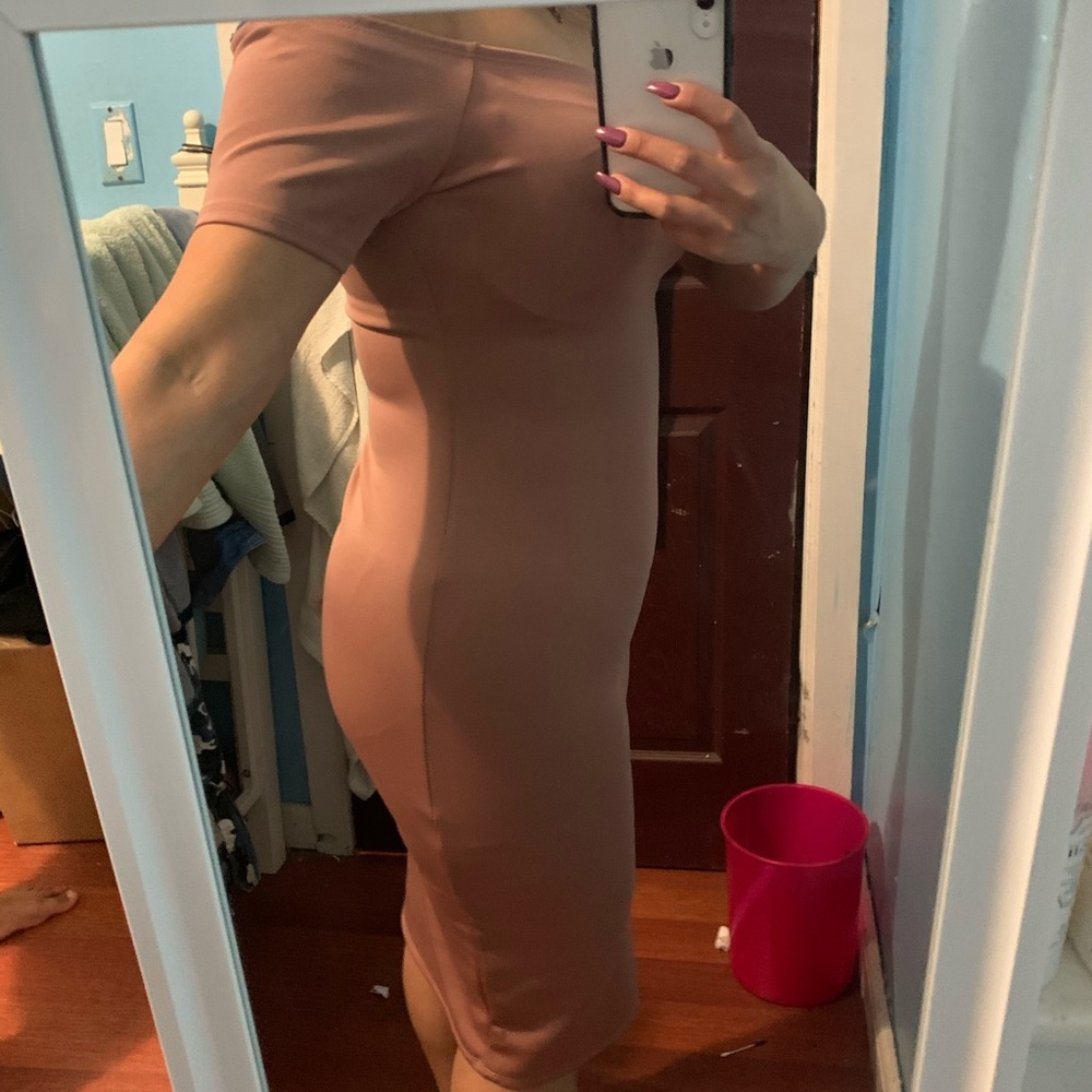 Dress - Picture 3 of 4